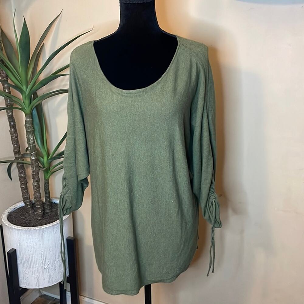 Max Studio blouse NWT